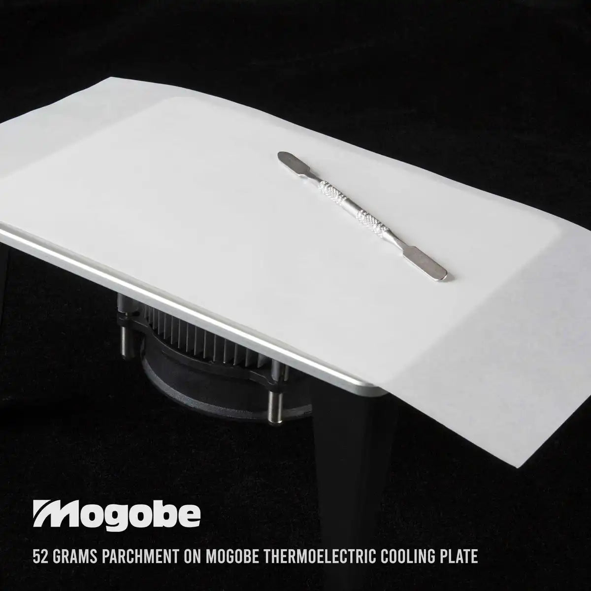 mogobe parchment paper, 100 sheets, 2 side coating, put the pachment paper on a cooling plate