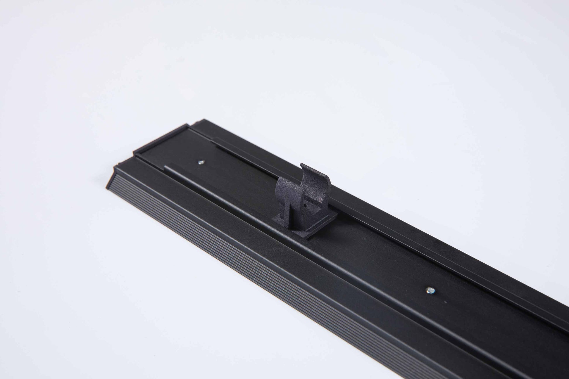 t buckle that you can buckle on the hanging role